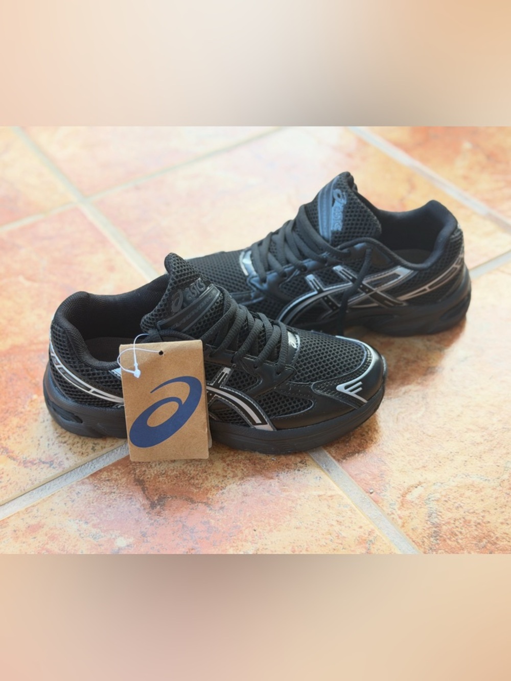 Size 5 Men’s And Women’s 6.5 - Asics Gel Kayano 14 Black Mesh Athletic Sneakers